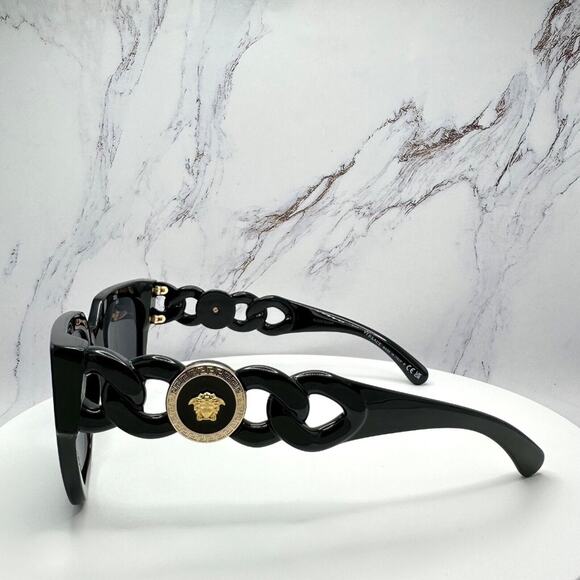 CLASSY NEW Versace Sunglasses Black Gold Medusa Logo Chain Arms Authentic